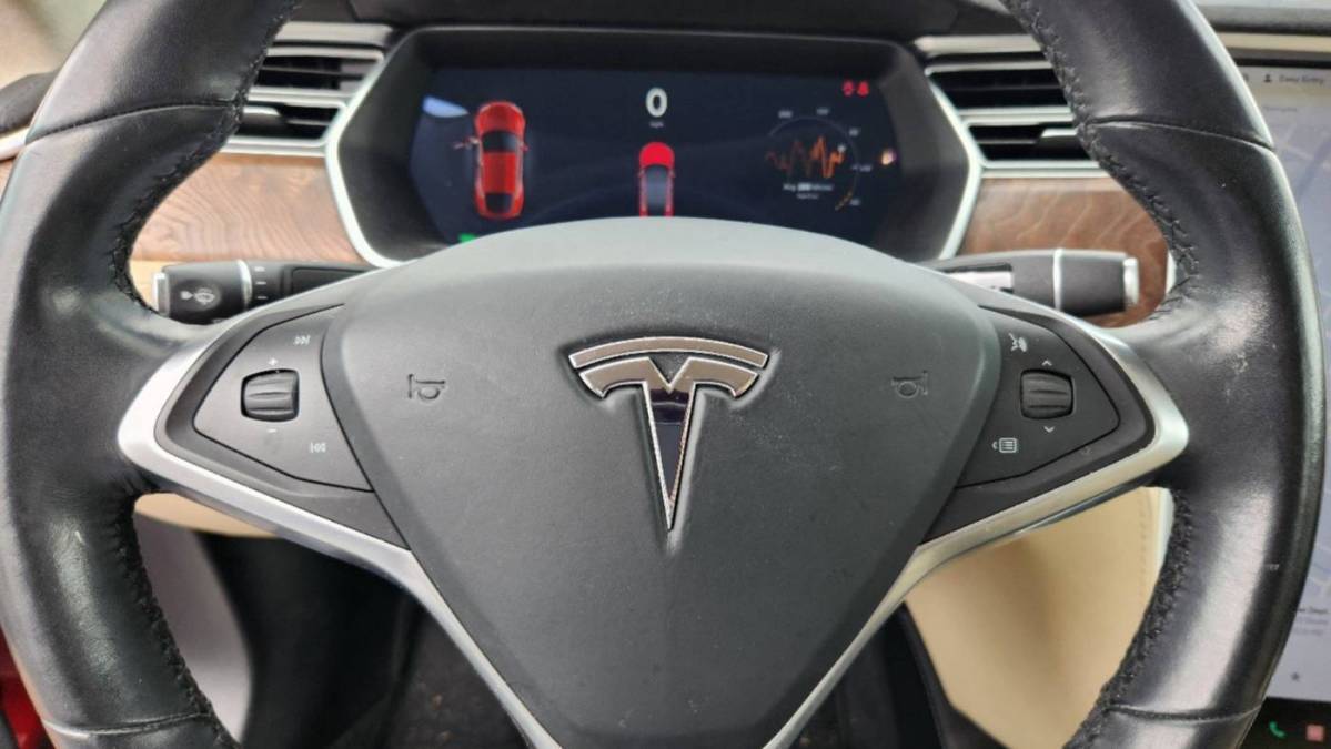 2017 Tesla Model S - Images - 28