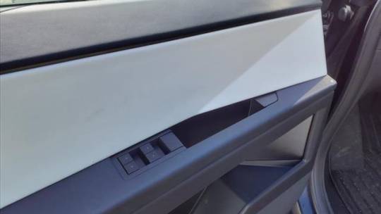 2024 Tesla Cybertruck - Images - 14