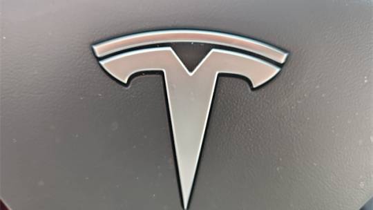 2022 Tesla Model Y 7SAYGDEEXNF489299