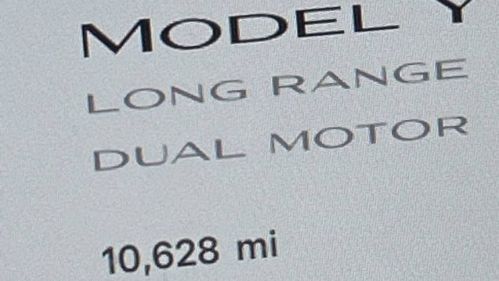 2023 Tesla Model Y 7SAYGDEE1PF959013