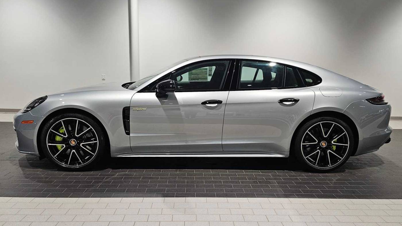 2023 Porsche Panamera WP0AK2A74PL132158