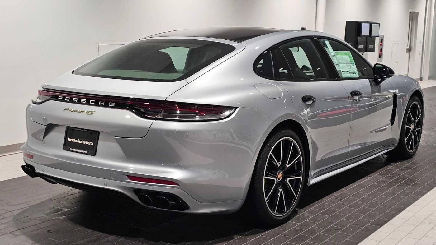 2023 Porsche Panamera WP0AK2A74PL132158