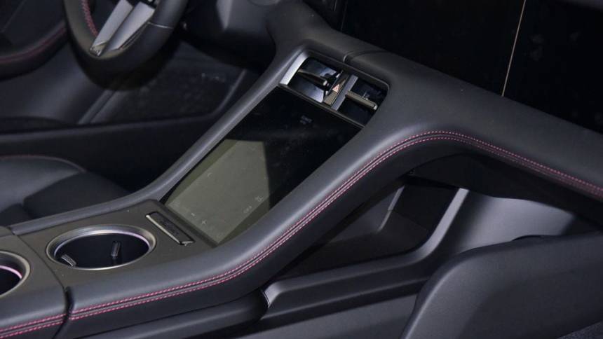 2023 Porsche Taycan - Images - 18