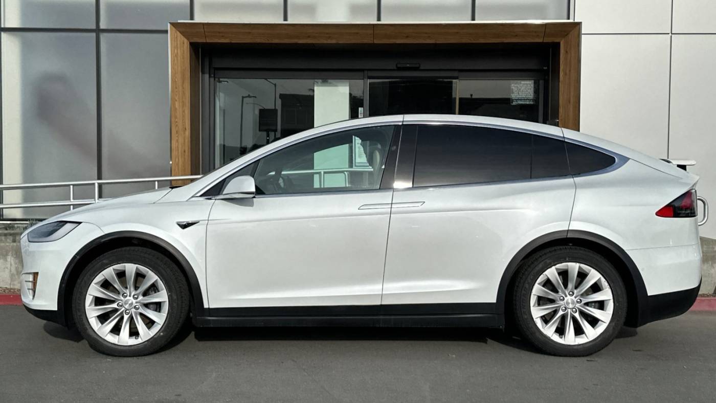 2019 Tesla Model X 5YJXCAE22KF187929