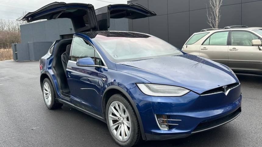 2017 Tesla Model X 5YJXCAE26HF048136