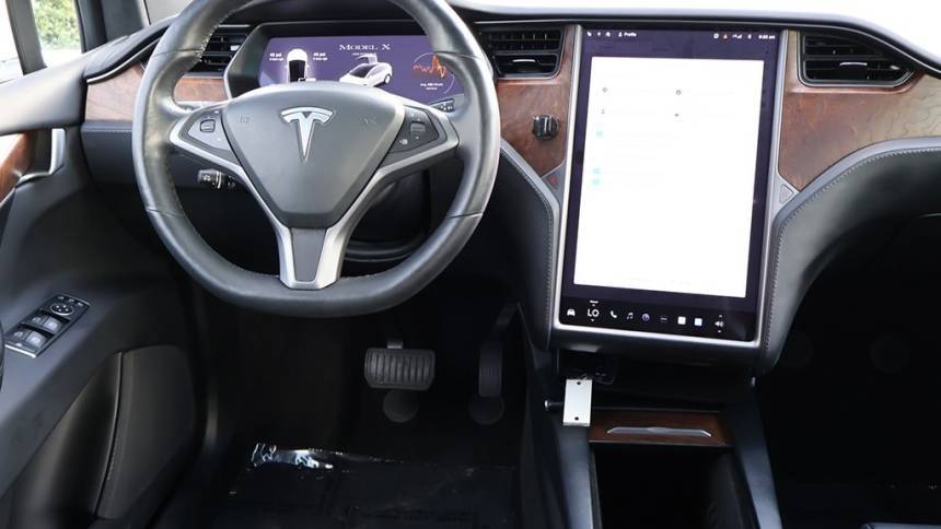 2020 Tesla Model X 5YJXCDE20LF300604