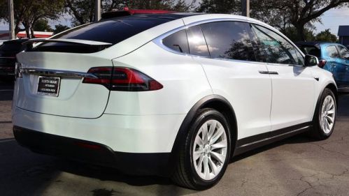 2020 Tesla Model X 5YJXCDE20LF300604