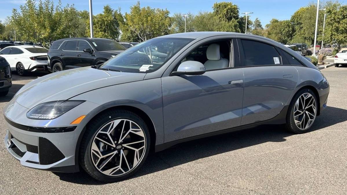 2025 Hyundai IONIQ 6 KMHM34AA9SA087896