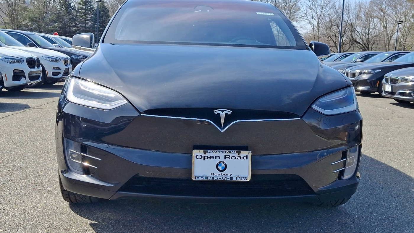 2018 Tesla Model X 5YJXCAE28JF137602