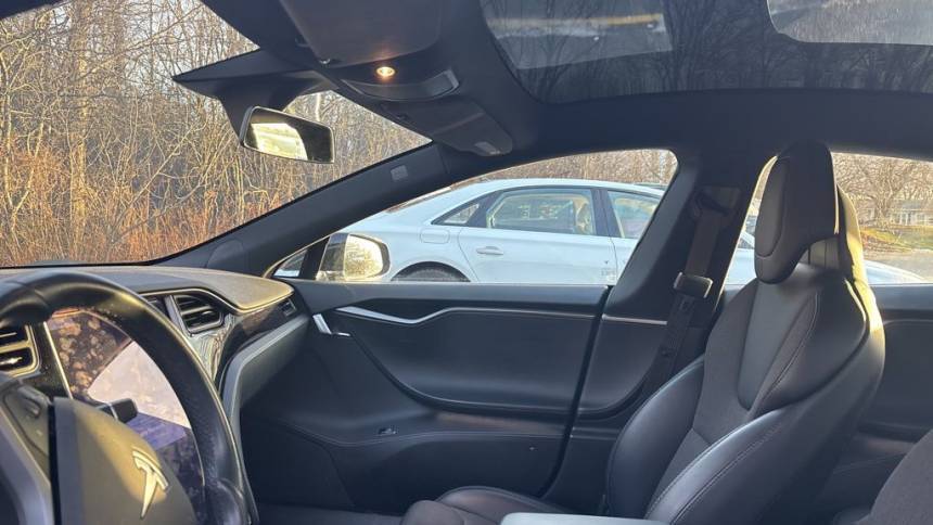 2018 Tesla Model S 5YJSA1E27JF268746