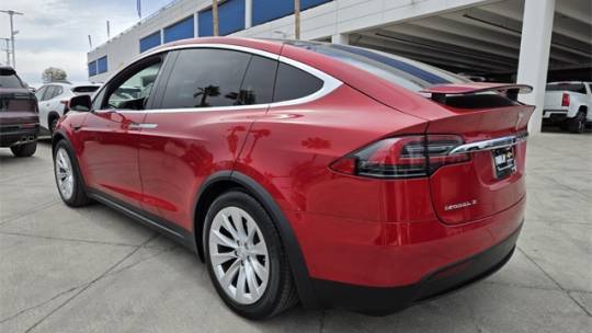 2017 Tesla Model X 5YJXCDE24HF055832