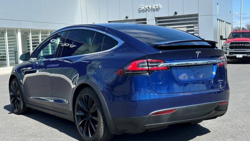 2021 Tesla Model X 5YJXCDE22MF319365