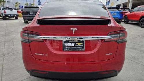 2017 Tesla Model X 5YJXCDE24HF055832