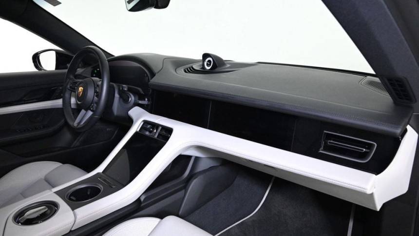 2024 Porsche Taycan - Images - 17