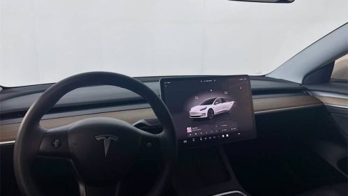 2023 Tesla Model 3 5YJ3E1EA9PF400575