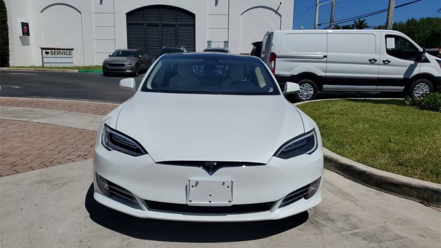 2017 Tesla Model S 5YJSA1E2XHF222371