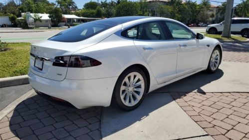 2017 Tesla Model S 5YJSA1E2XHF222371