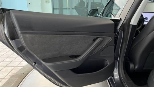 2019 Tesla Model 3 5YJ3E1EB2KF209999