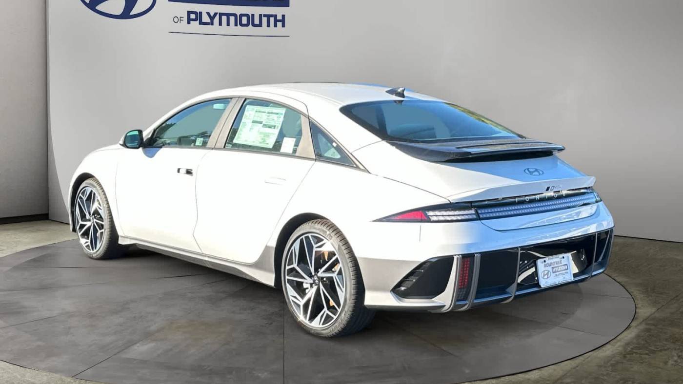 2024 Hyundai IONIQ 6 KMHM34AC3RA078462