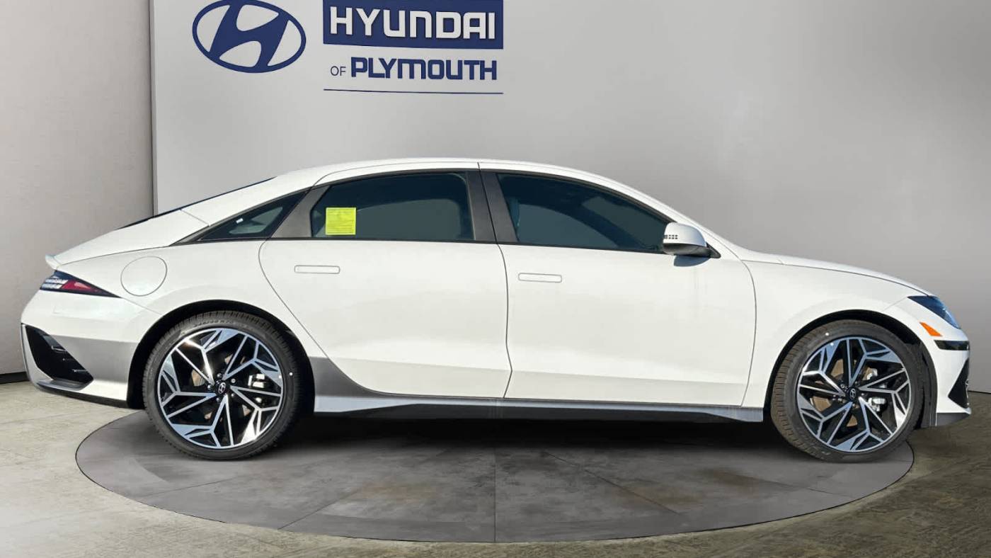 2024 Hyundai IONIQ 6 KMHM34AC3RA078462