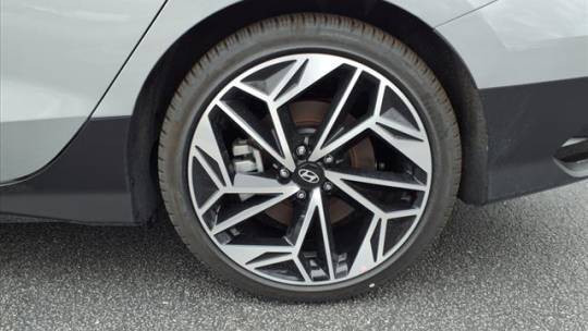 2025 Hyundai IONIQ 6 KMHM34AC0SA087948