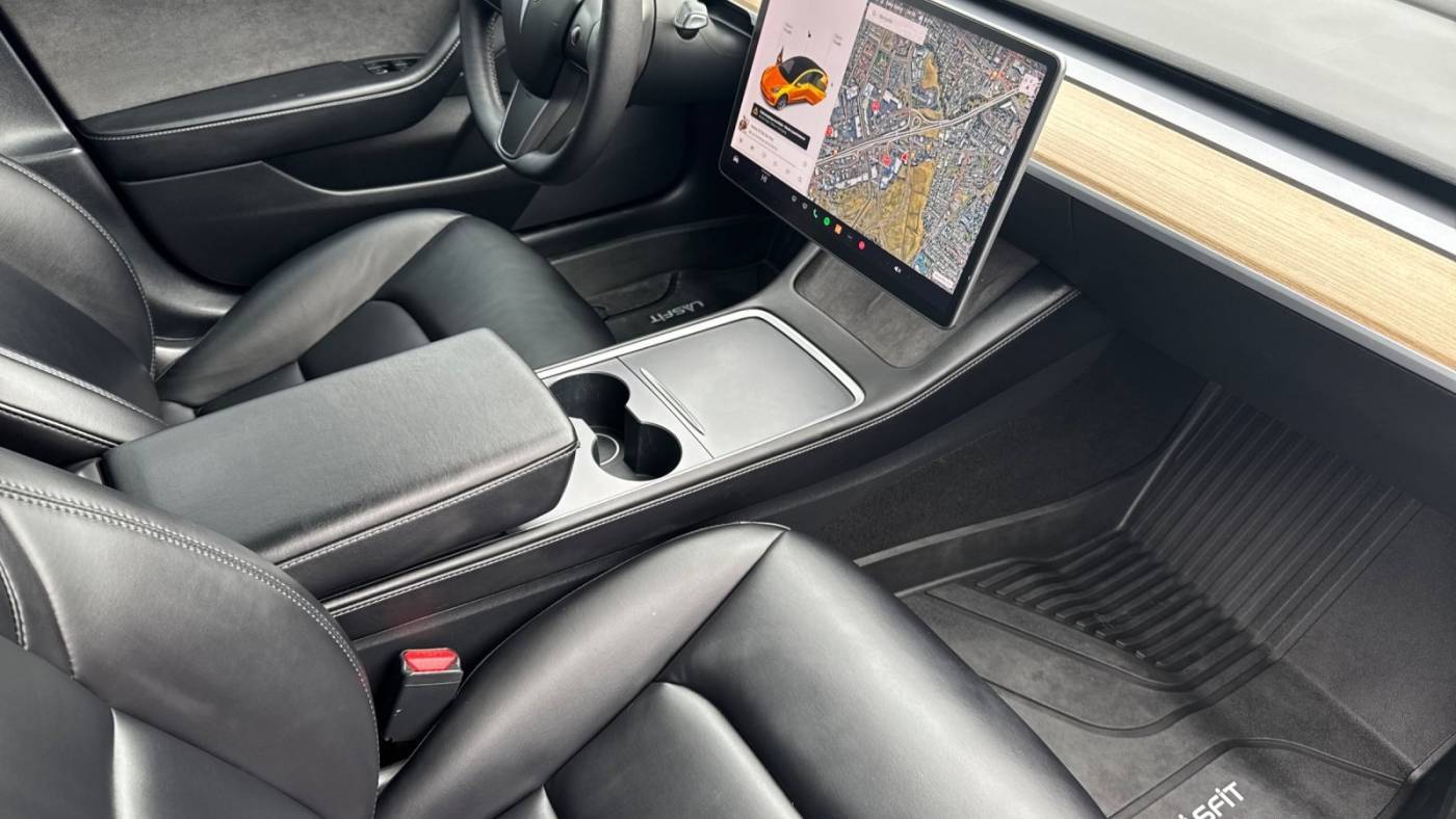 2021 Tesla Model 3 5YJ3E1EB0MF060303