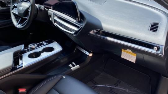 2024 Cadillac Lyriq - Images - 14
