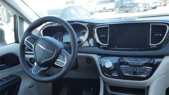 2022 Chrysler Pacifica 2C4RC1S73NR181350