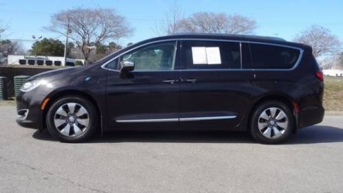 2018 Chrysler Pacifica 2C4RC1N7XJR144902