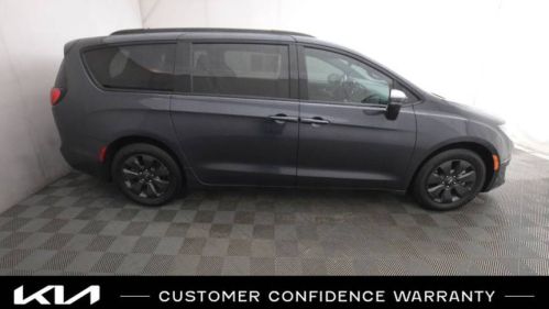 2020 Chrysler Pacifica 2C4RC1N76LR244403