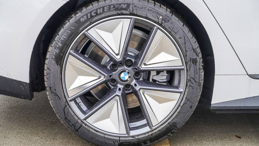 2025 BMW i4 WBY23HD07SFU22984