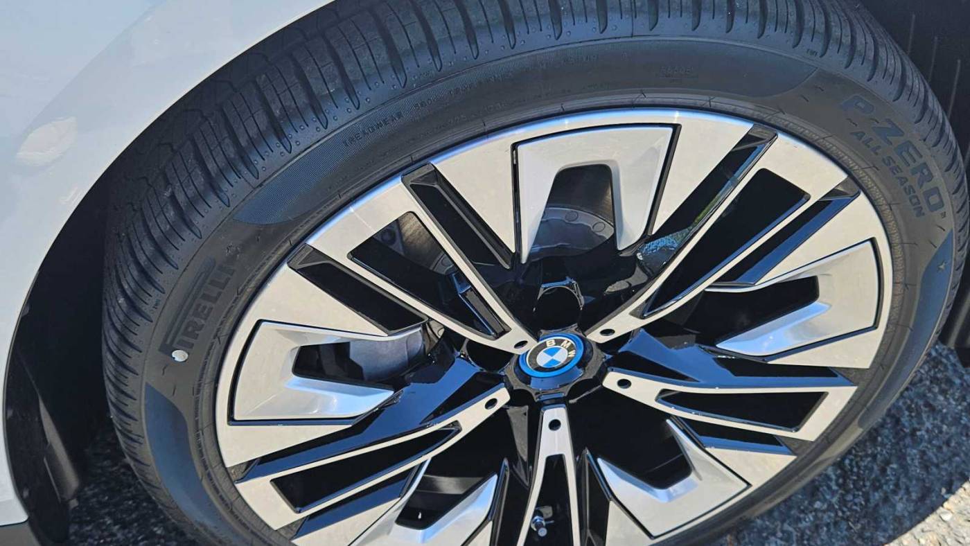 2024 BMW i5 WBY33FK08RCS02227