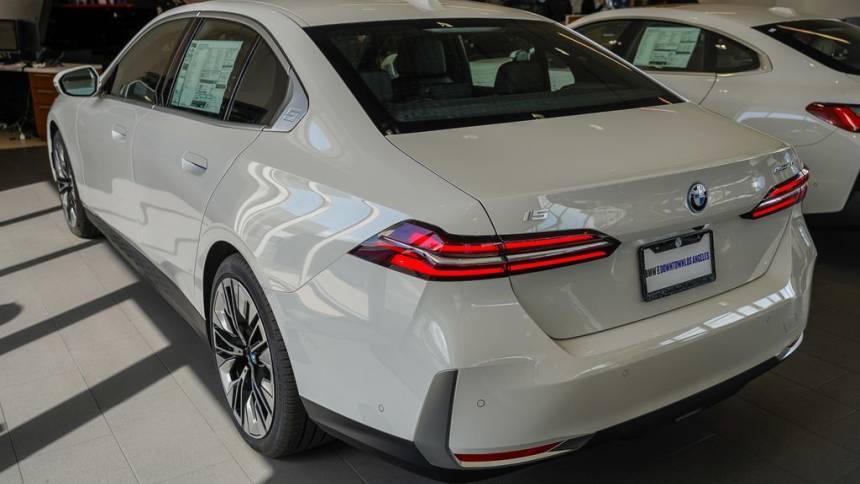 2025 BMW i5 WBY33FK06SCT77212