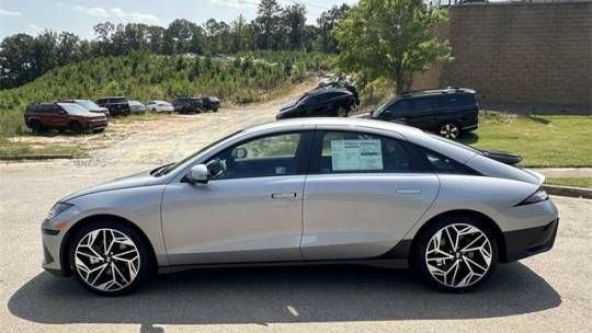 2025 Hyundai IONIQ 6 KMHM34AA7SA084737