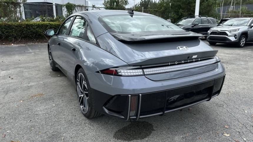 2025 Hyundai IONIQ 6 KMHM34AC1SA085397