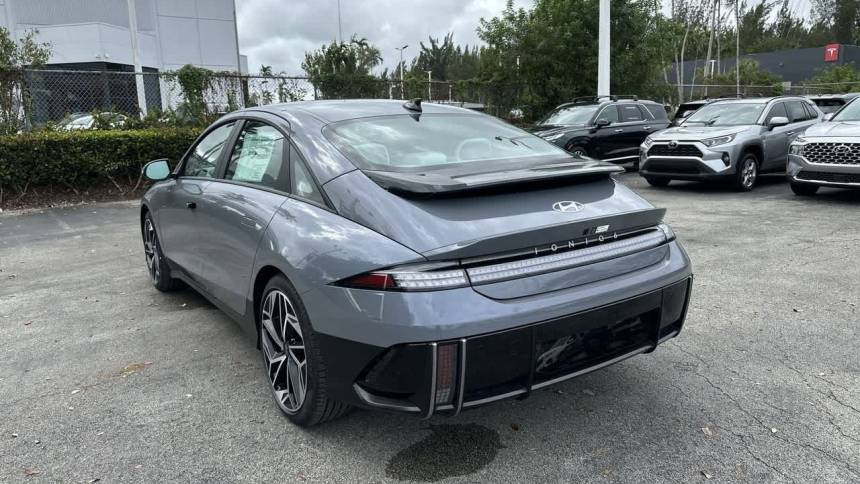 2025 Hyundai IONIQ 6 KMHM34AC1SA085397