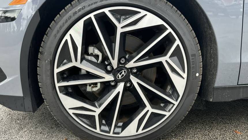 2025 Hyundai IONIQ 6 KMHM34AC1SA085397