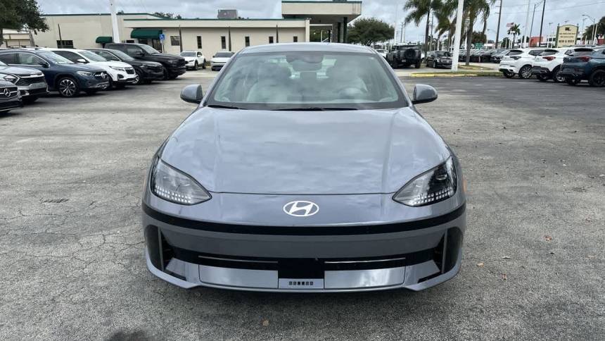 2025 Hyundai IONIQ 6 KMHM34AC1SA085397