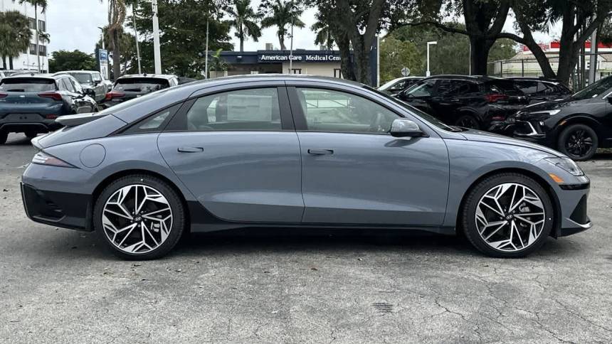 2025 Hyundai IONIQ 6 KMHM34AC1SA085397