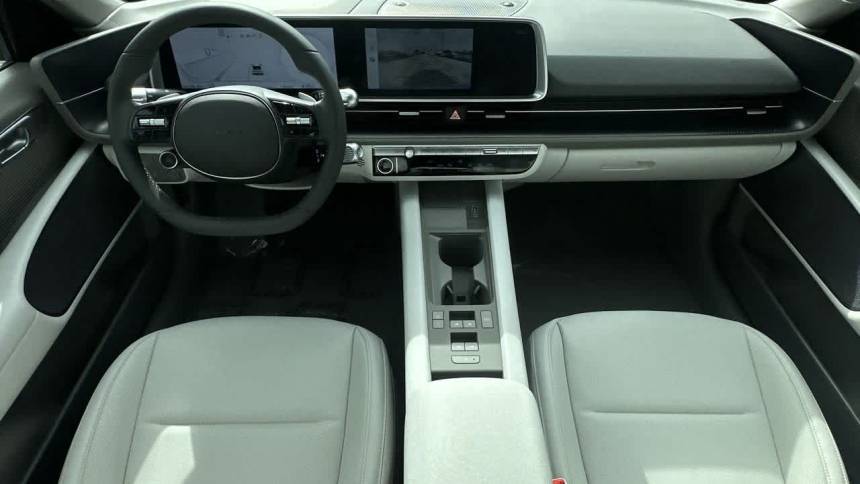 2025 Hyundai IONIQ 6 KMHM34AC1SA085397