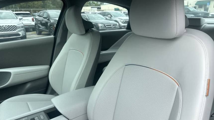 2025 Hyundai IONIQ 6 KMHM34AC1SA085397