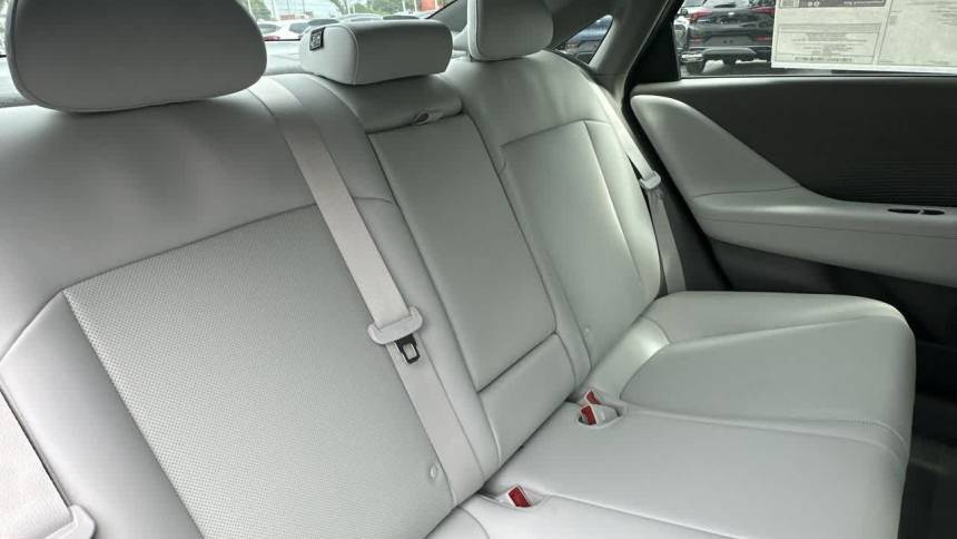 2025 Hyundai IONIQ 6 KMHM34AC1SA085397