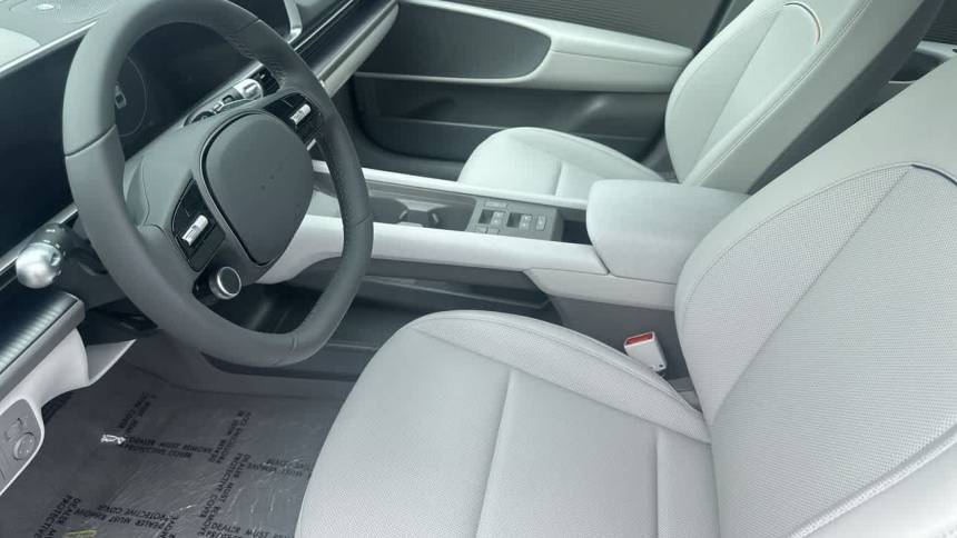 2025 Hyundai IONIQ 6 KMHM34AC1SA085397