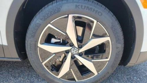 2024 Volkswagen ID.4 1V2WSPE84RC024775