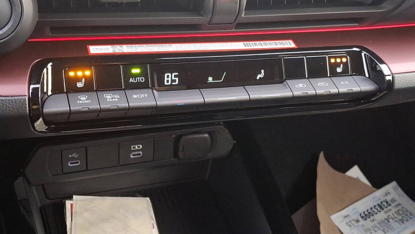 2024 Toyota Prius Prime JTDACACU8R3033999