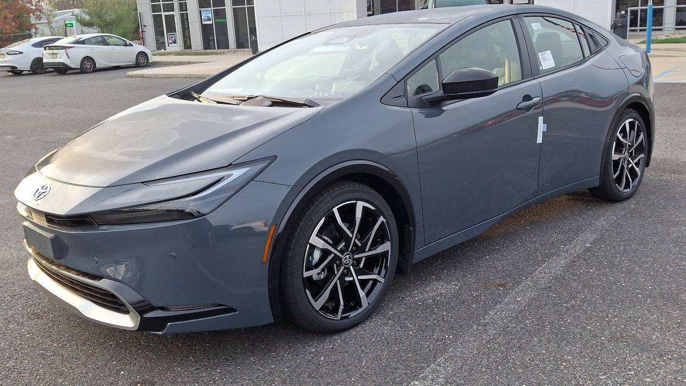 2024 Toyota Prius Prime JTDACACU8R3033999