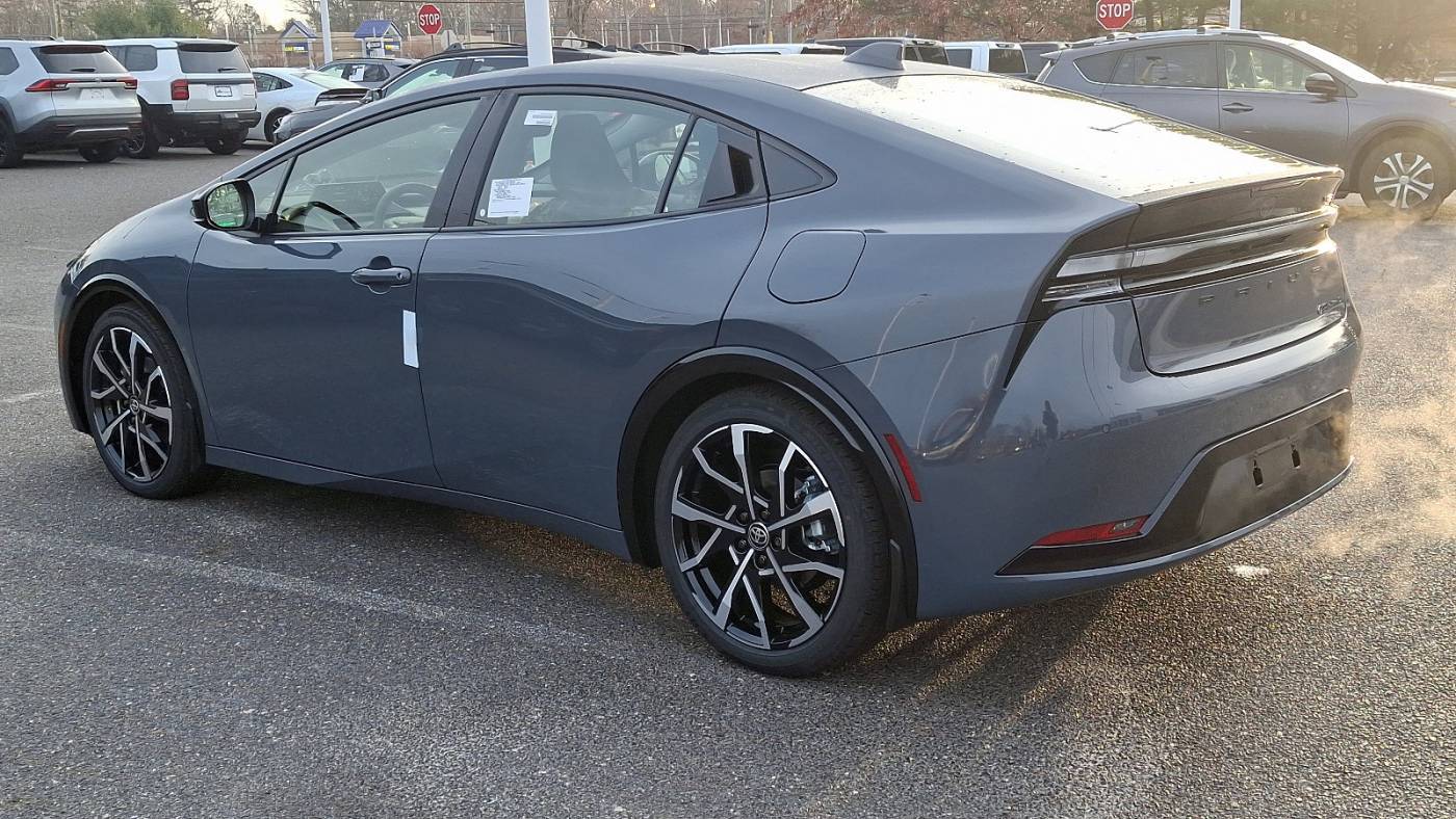 2024 Toyota Prius Prime JTDACACU8R3033999