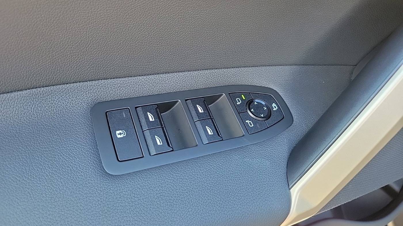2024 BMW iX WB523CF03RCP25477