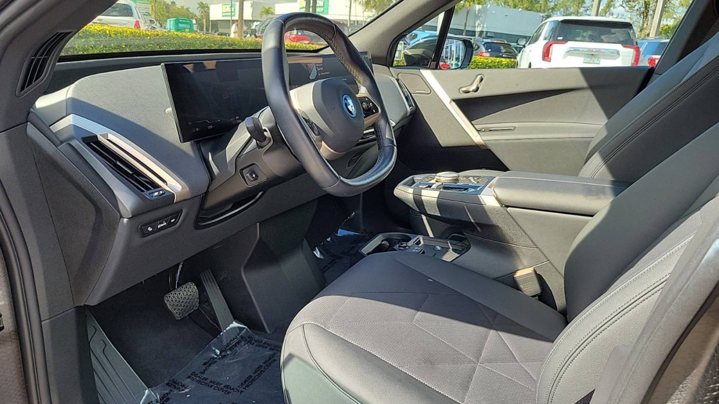 2024 BMW iX WB523CF03RCP25477