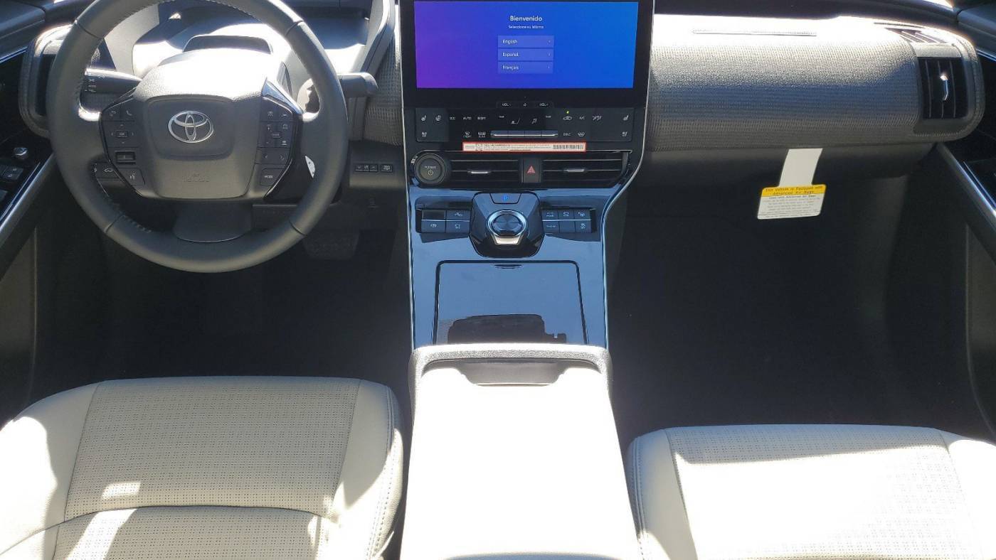 2024 Toyota bZ4X JTMAAAAA2RA053465